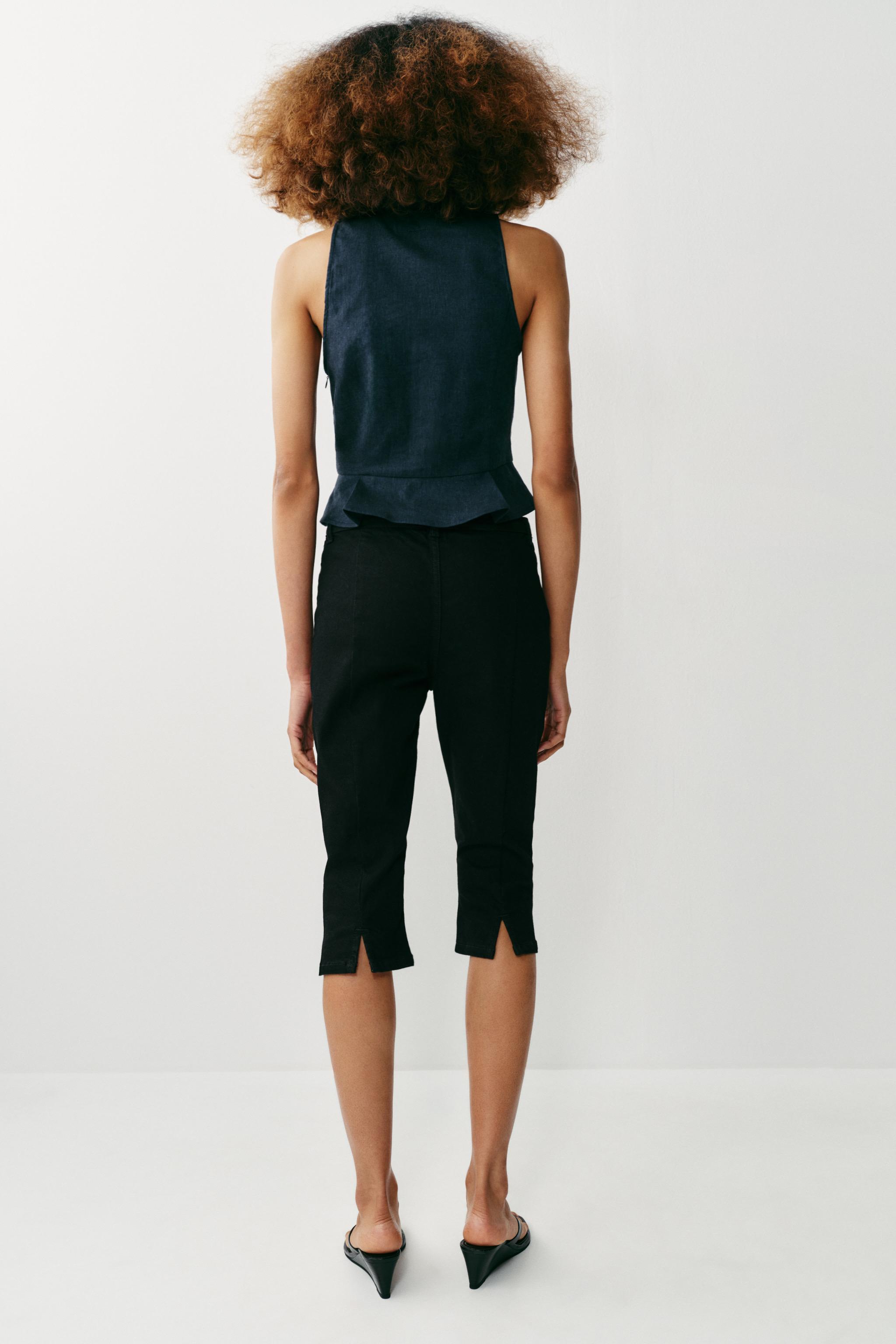 LINEN PEPLUM FROG CLASP TOP